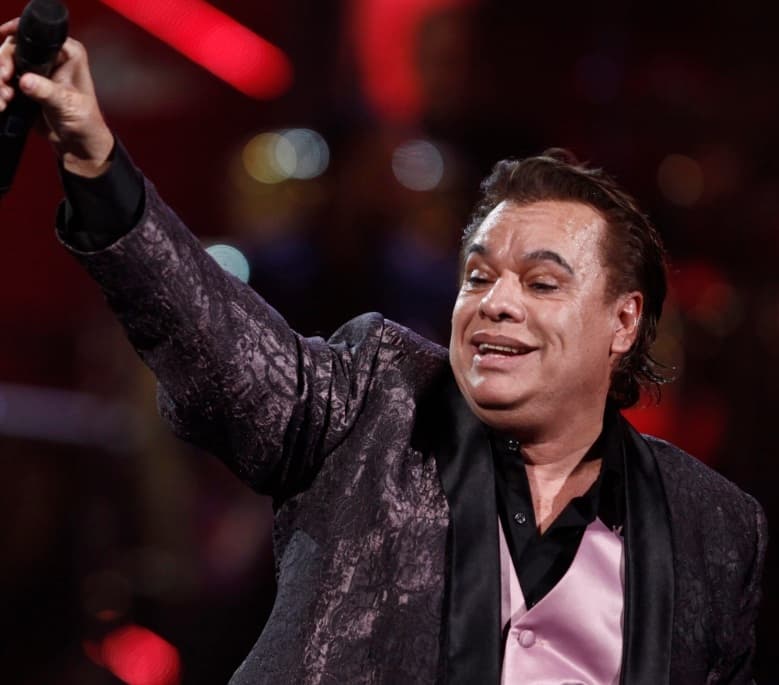 Mira el tráiler del documental de Juan Gabriel