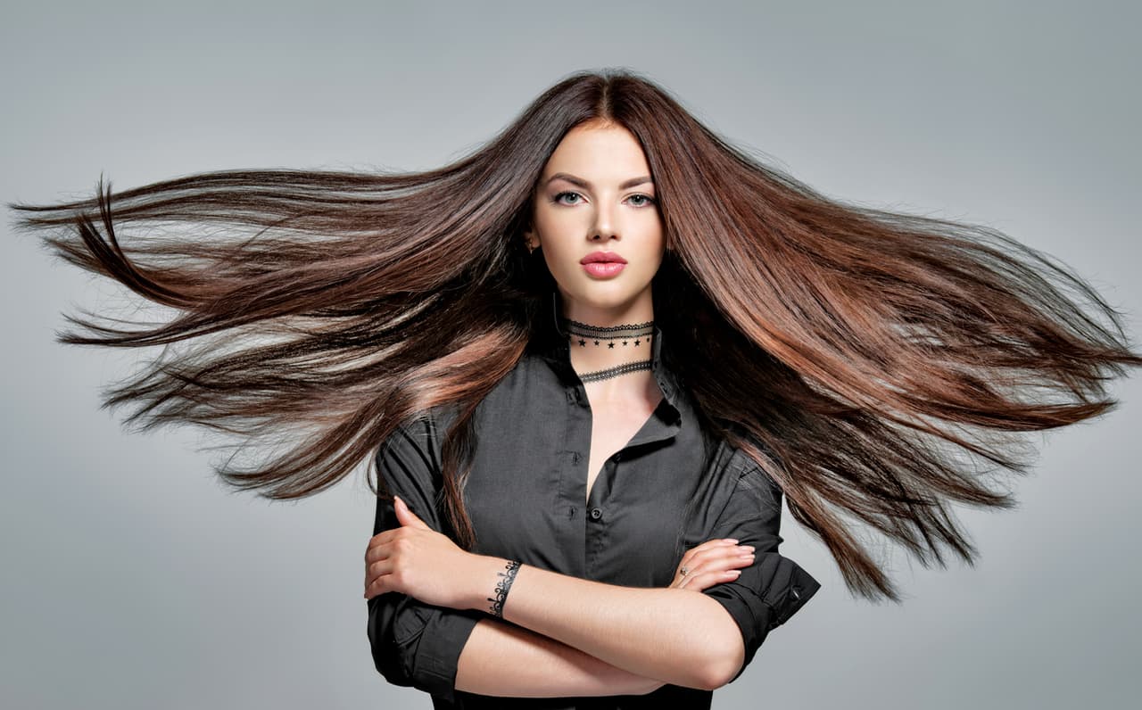 ¿Cómo tener el cabello lacio sin necesidad de plancha?
