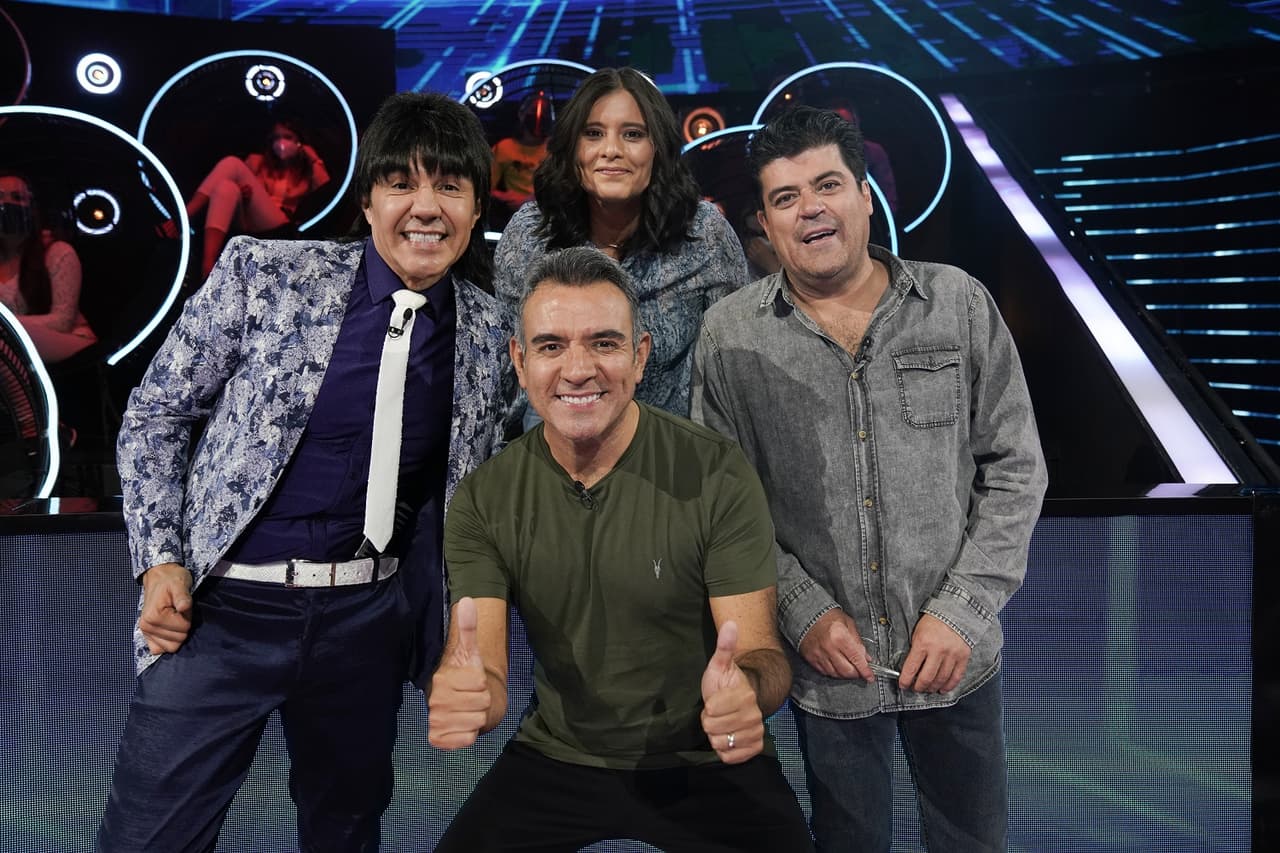 Héctor Sandarti y Jorge ‘El Burro’ Van Rankin jugaron para apoyar a Teresa de Jesús, quien pide ayuda para recaudar recursos a favor del Hospital Mental Valle en Durango para mejorar las condiciones del inmueble y así dar una mejor calidad de vida.