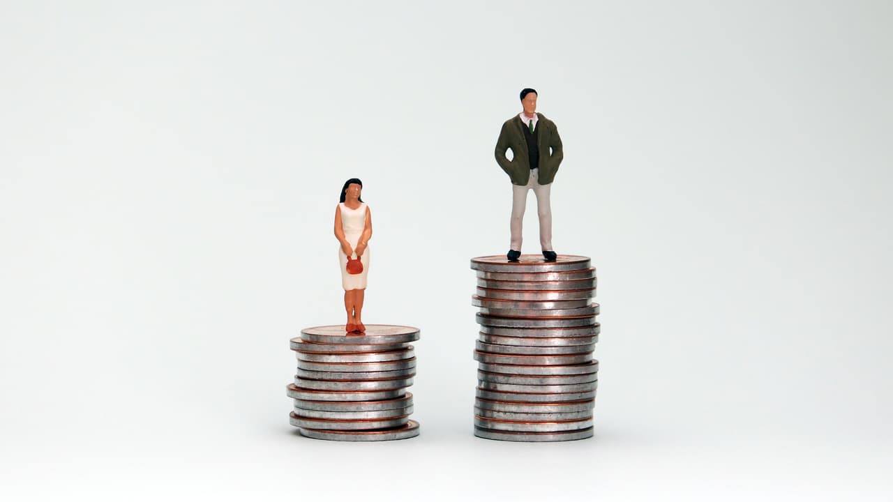 ¿En qué trabajos el hombre gana más que la mujer y por qué?