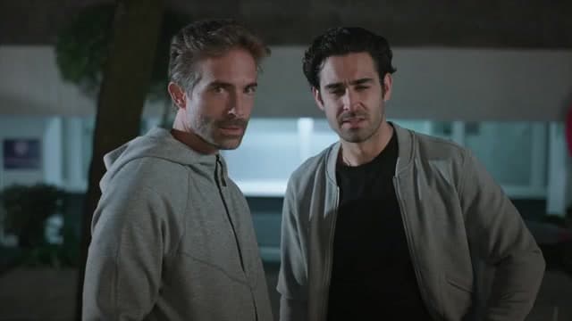 Alonso acepta que Mónica le gusta