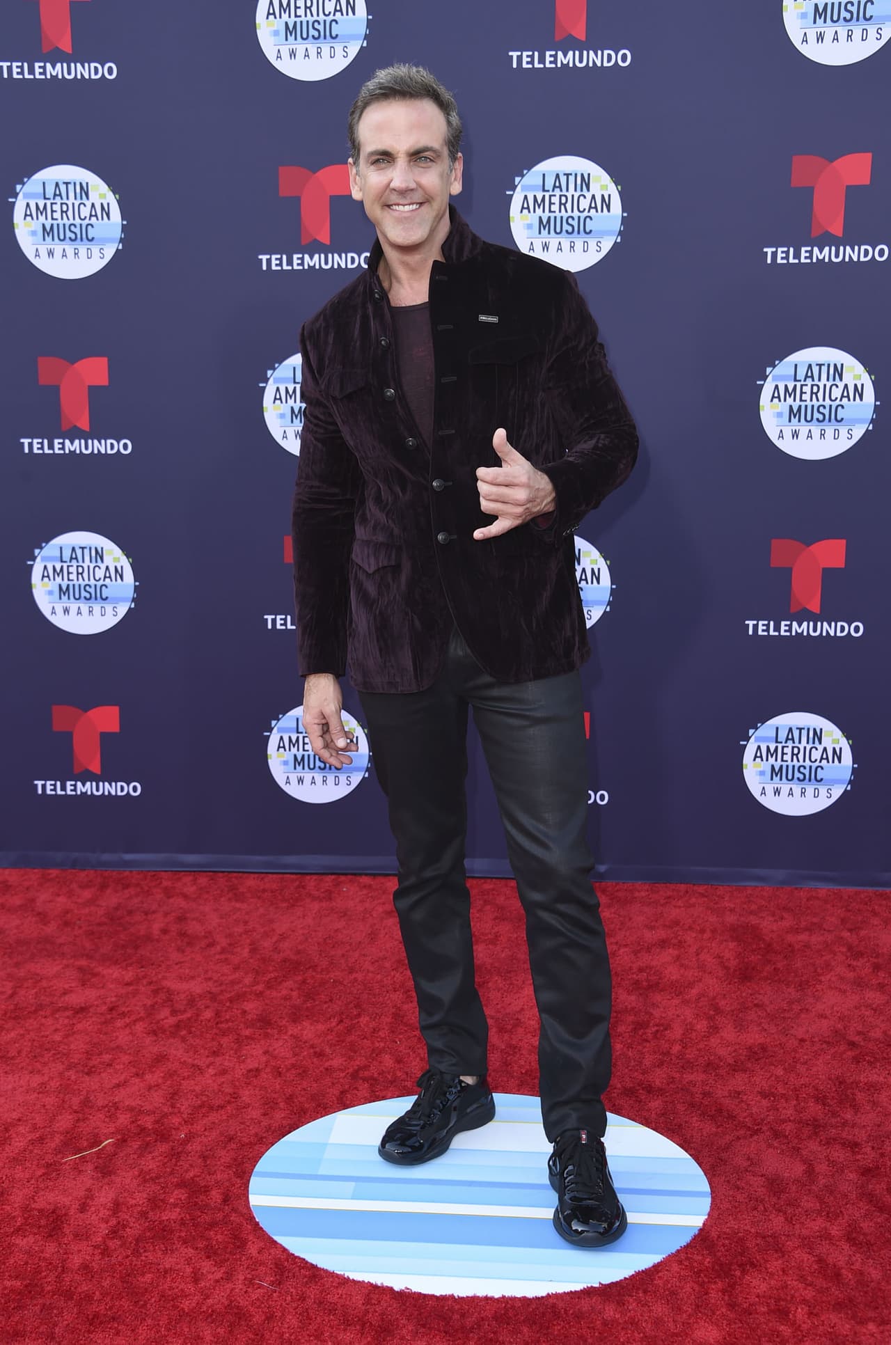 Carlos Ponce. En 1998 lanzó su primer álbum homónimo y tras su éxito grabó otros tres discos, además publicó varios sencillos para telenovelas.