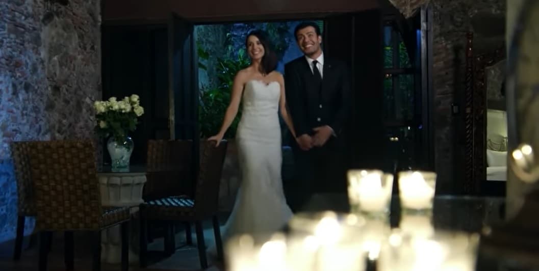 El Vuelo de la Victoria (2017). En esta historia, ‘Isadora’ selló su amor con ‘Andrés’ (Andrés Palacios) en un elegante vestido corte princesa, que acentuó su esbelta figura.