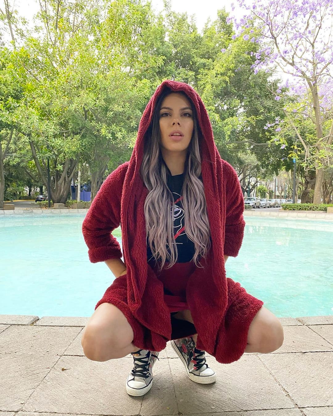En abril de ese año, Lizbeth Rodríguez, conocida por exponer infieles en el canal de Youtube Badabum, aseguró tener pruebas de que Juan de Dios Pantoja había engañado a Kimberly, además que las supuestas pruebas también lo acusan de haberse involucrado con menores de edad y tener un supuesto romance con su fotógrafo personal, Kevin Panini.