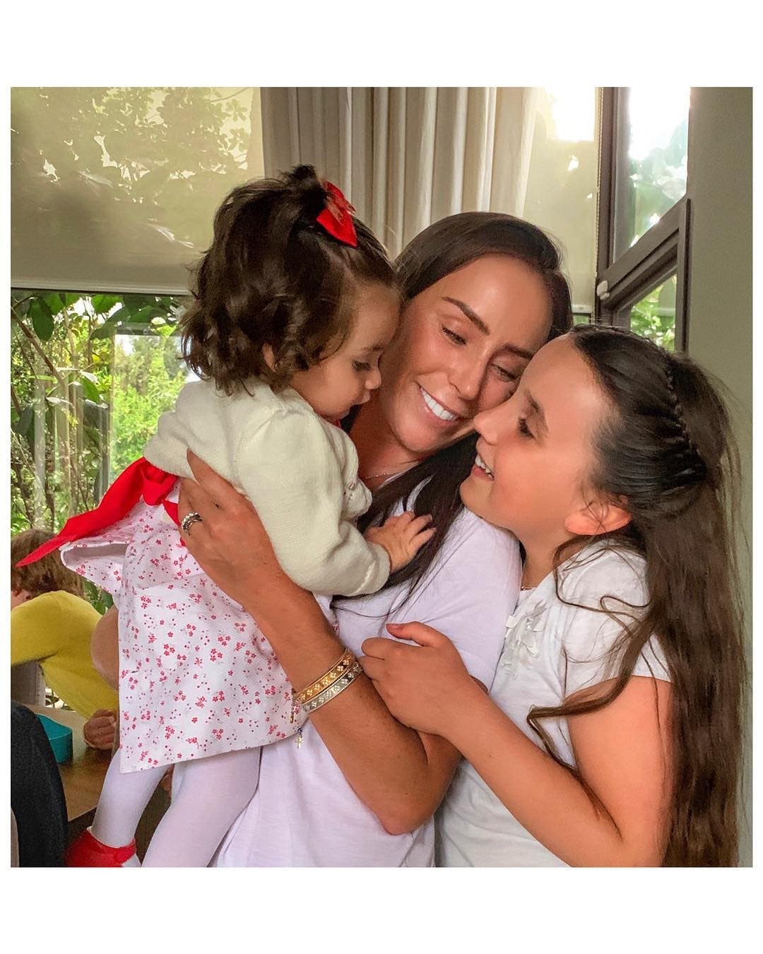 El pasado 2 de septiembre, Inésita, la hija mayor de Inés Gómez Mont, cumplió 10 años, mientras que María, la integrante más pequeña de su familia, celebró su primer año de vida el 18 de junio.