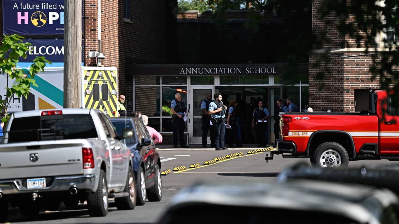 Identifican al autor del tiroteo en escuela de Minneapolis que dejó al menos dos niños muertos