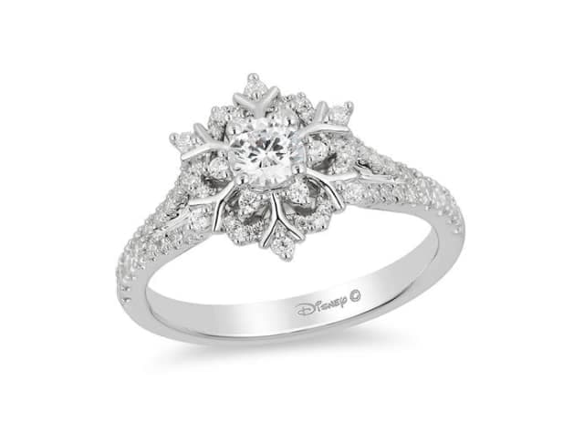 Elsa. Ni el corazón más frío podrá resistirse a este accesorio. Su precio es de mil 999 dólares.