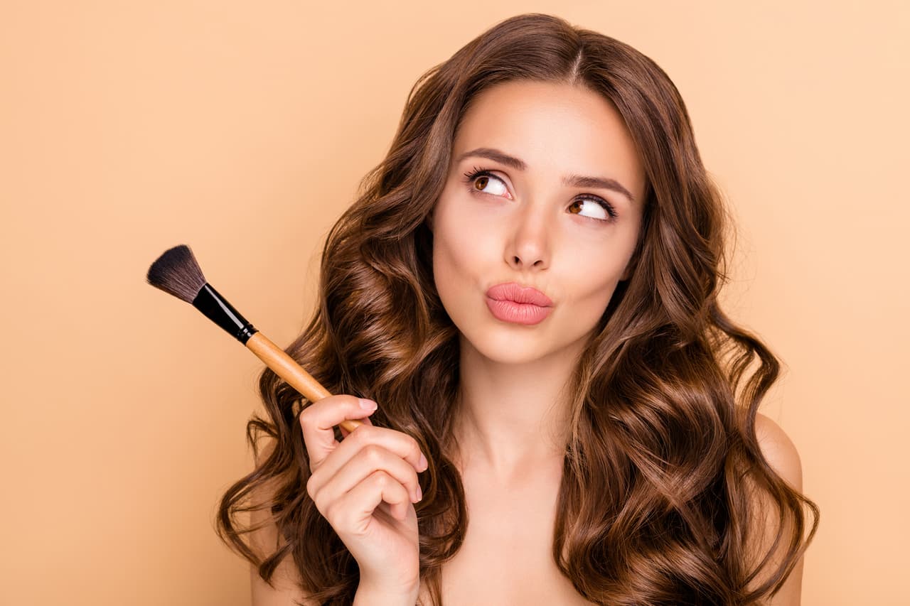 Errores de maquillaje que pueden hacer que aparentes más edad