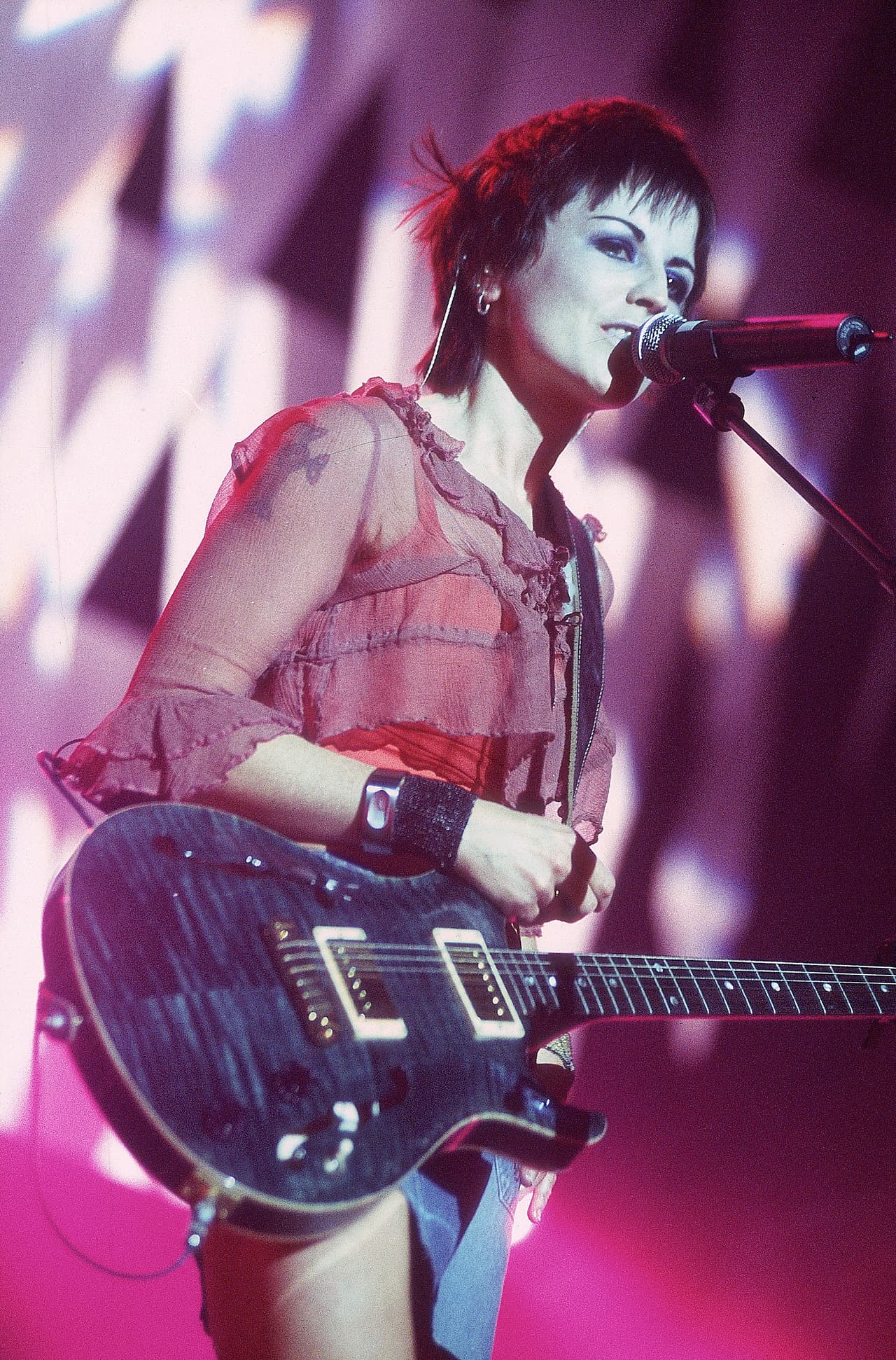 Revelan causa de muerte oficial de la vocalista de The Cranberries