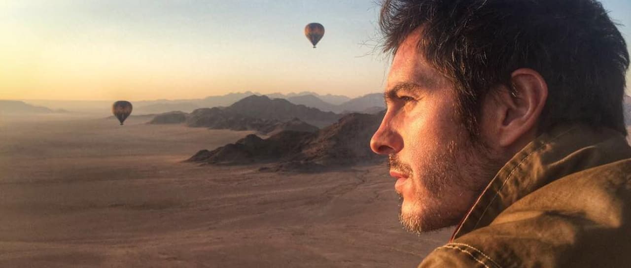 Mientras Aislinn Derbez se viraliza en Tik Tok, Mauricio Ochmann publica que va con rumbo “incierto”