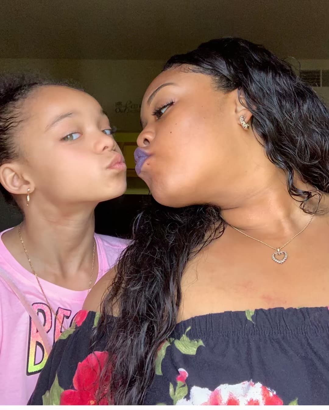 Bria, la madre de la pequeña, comparte a través de Instagram diversas imágenes de la niña a la que llama Honeyy B.