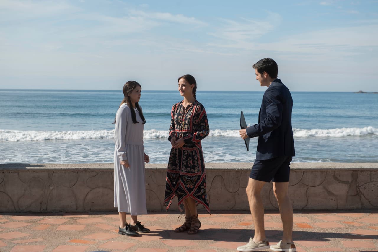 Sebastián llegó en un mal momento y Juana Inés intentó huir...