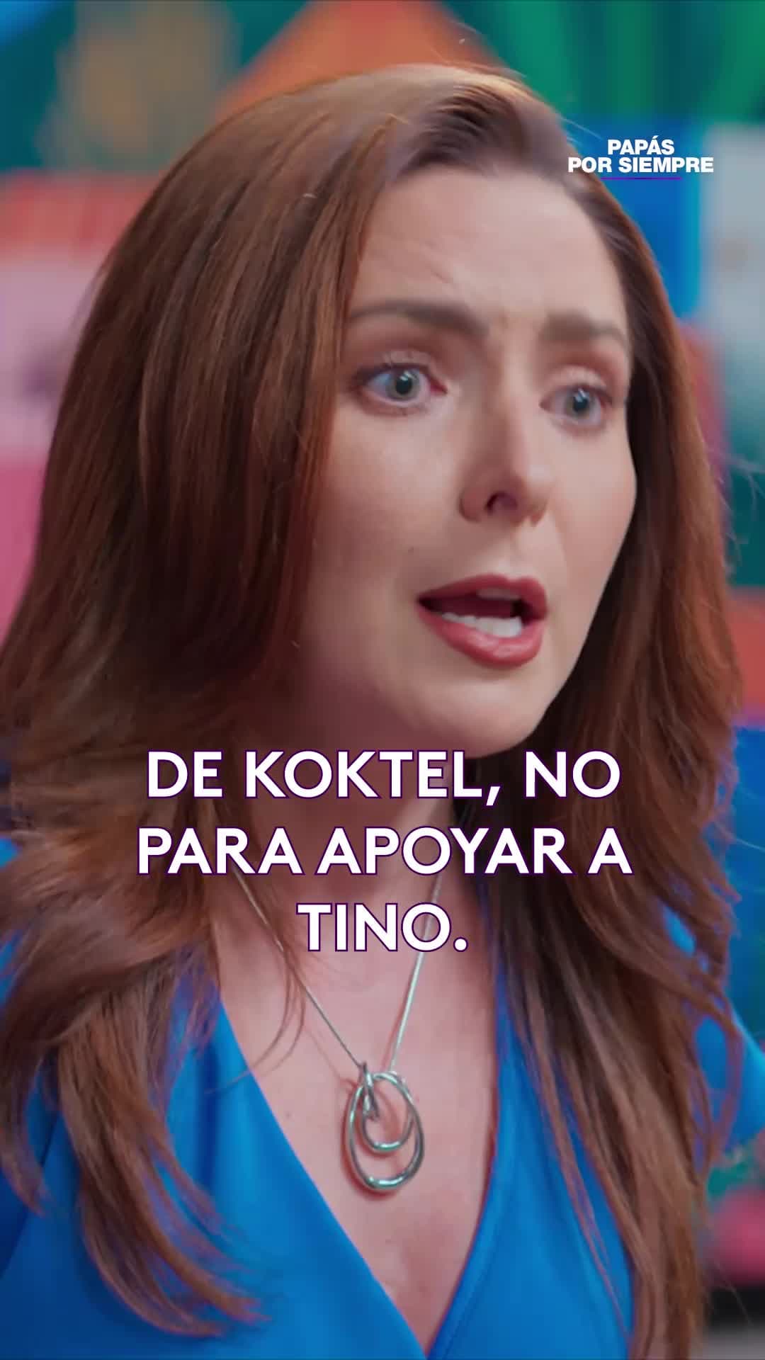 Aidé le arranca la máscara a Melina