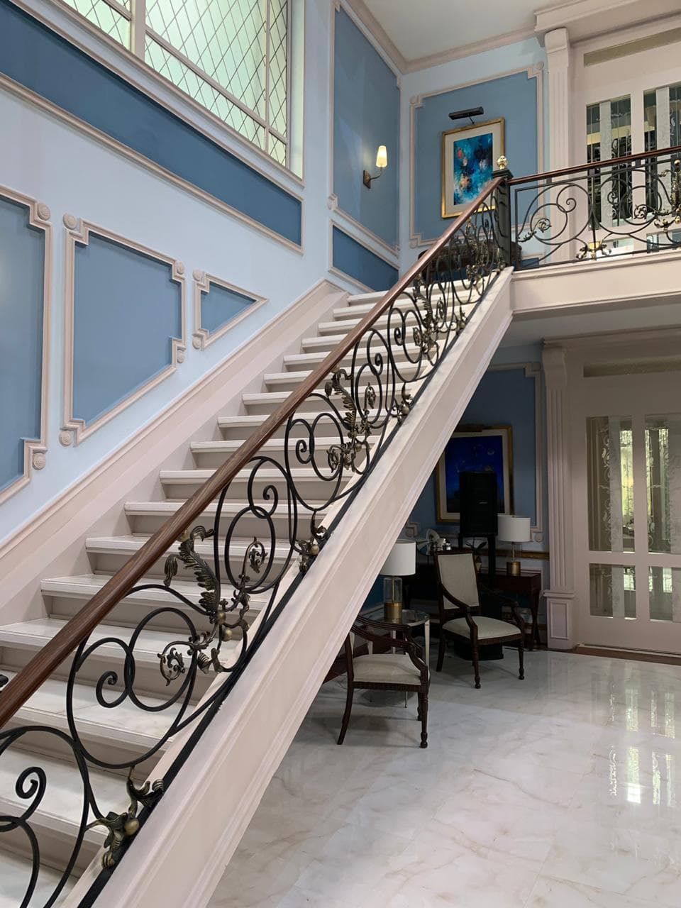 La inspiración principal para construir esta casa presidencial no fue 'Los Pinos'. Sin embargo, el equipo sí tomó en cuenta la configuración del espacio como base para determinar todas las áreas.