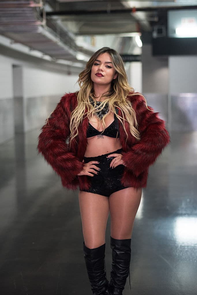 Desde muy joven comenzó a buscar su propio espacio para expresar su arte, por lo que abrió su canal de YouTube. Con el paso del tiempo y a la edad de 14 años, Karol hizo su primera aparición en la televisión al hacer casting para el programa ‘X Factor’.