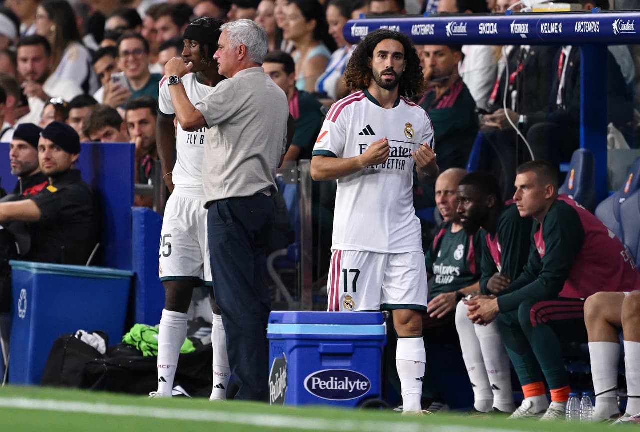 Mourinho y Cucurella sufren, pero debutan bien en el Real Mardrid