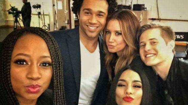 Mira el inesperado reencuentro de High School Musical al ritmo de ‘We’re All In This Together’