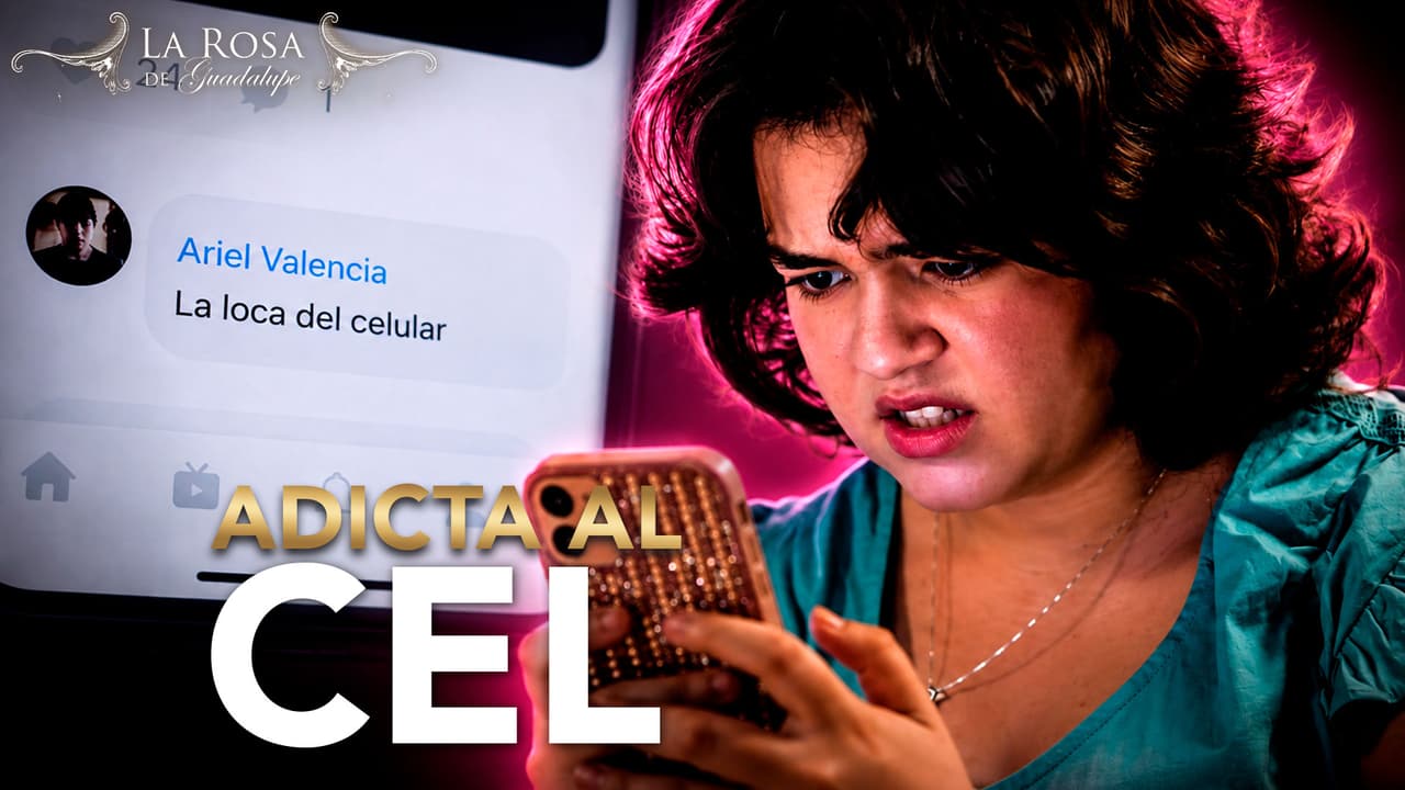Nadia vive PEGADA al CELULAR y sus compañeros la llaman “la loca del celular”