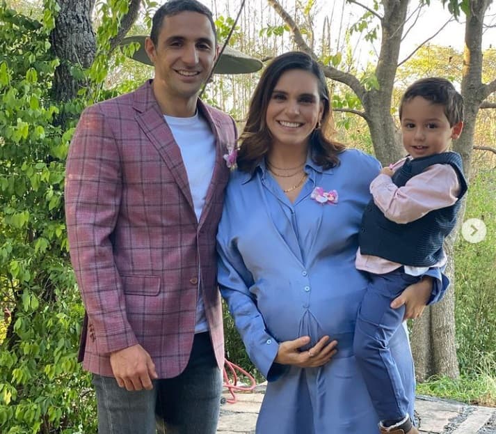 A días de dar a luz, Tania Rincón presume la habitación y la ropa que utilizará su hija Amelia