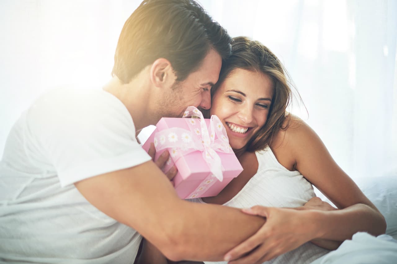 Cinco tips para regalar lencería a tu pareja