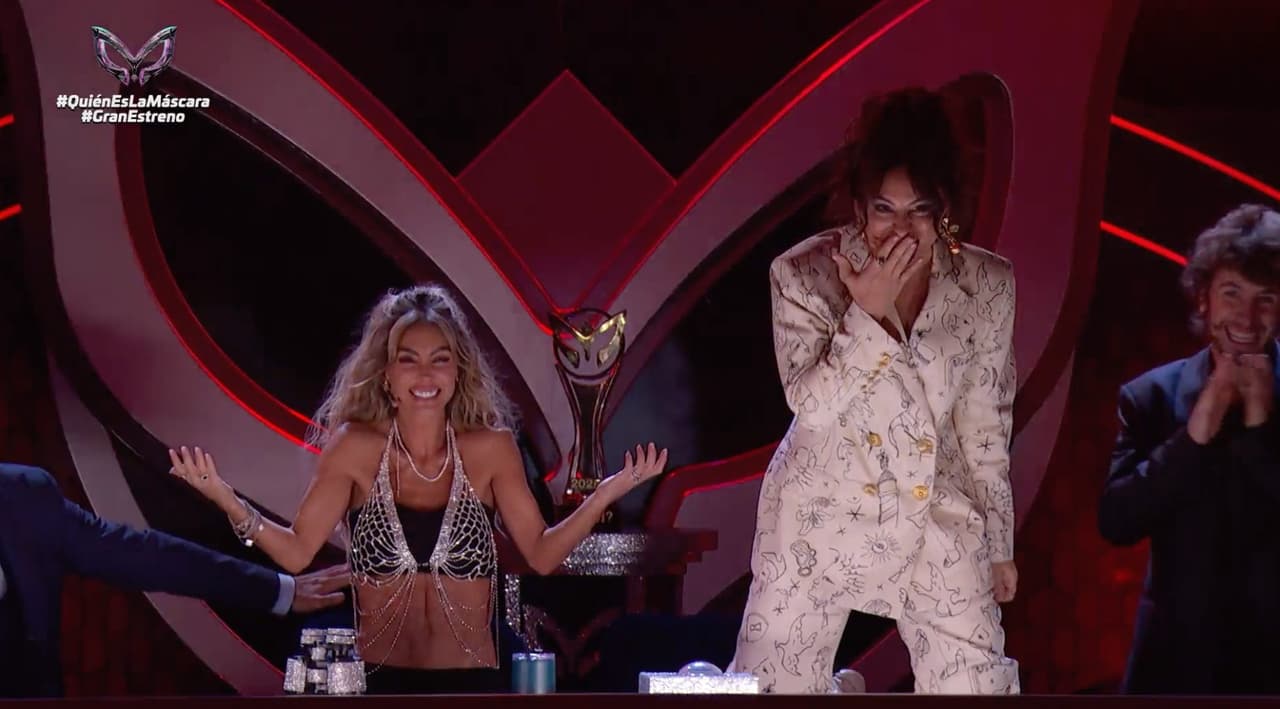 ¡Ana Brenda usó el botón "sálvame" desde el primer programa! Te contamos a quién rescató en ¿Quién es La Máscara? 2025