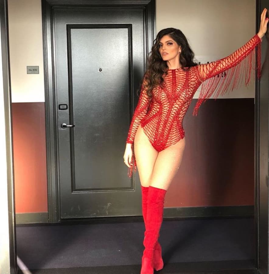Ana Bárbara presume su sensual figura en redes sociales