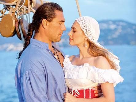 La más reciente versión de la novela fue protagonizada por Eduardo Yáñez y Aracely Arámbula, pero esta vez la historia no tuvo tanto favor del público y la pareja no tuvo química.