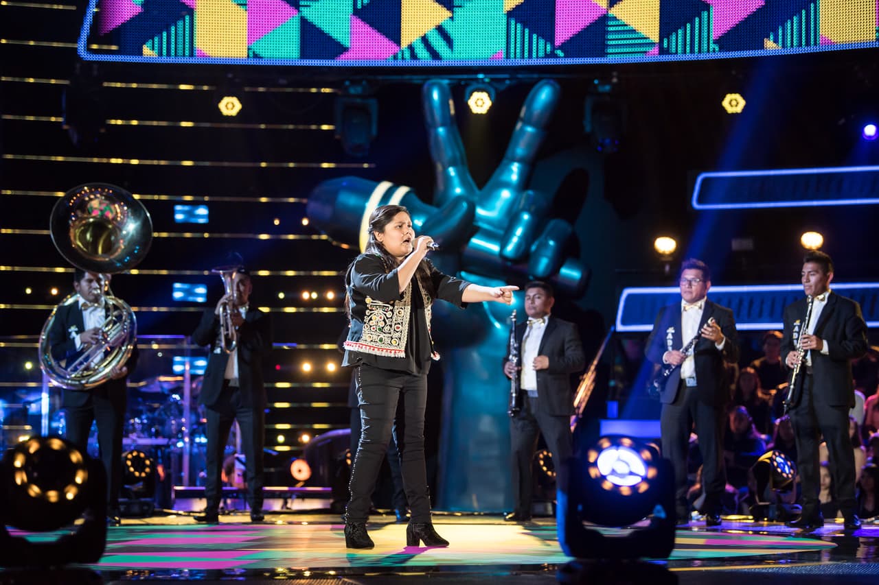 Sin pena y nervios, Fátima impresionó a los coaches con su gran evolución durante la competencia. Entre aplausos y halagos, la participante del Team Lucero se fue satisfecha con su musical.