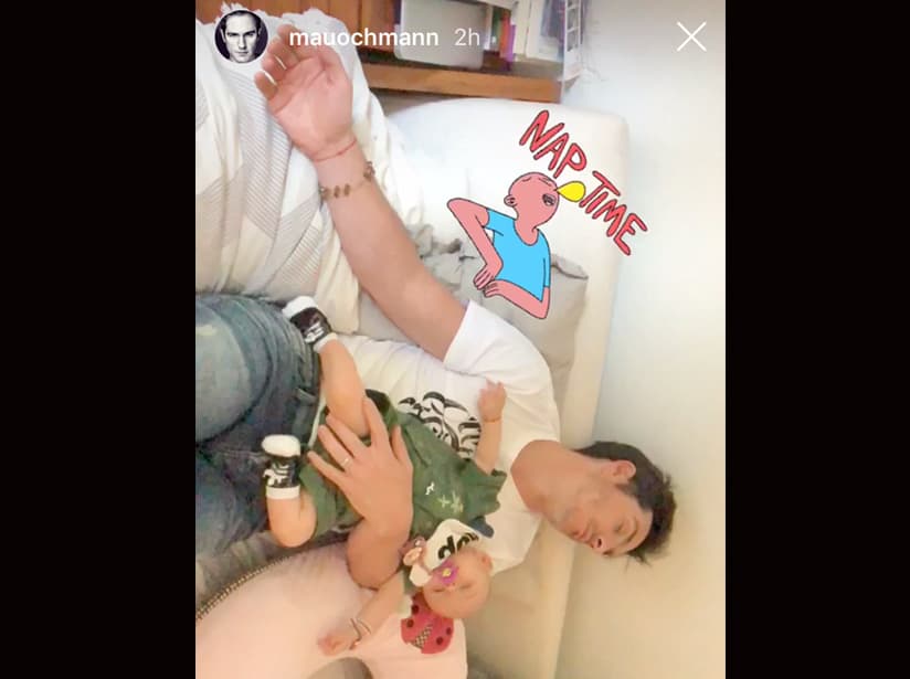 Mauricio Ochmann en compañía de su hija