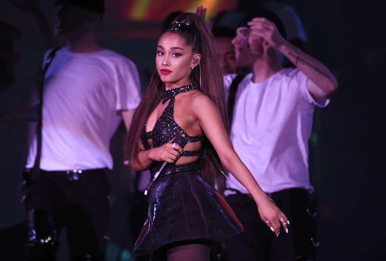 Ariana Grande luce su cabellera rubia e impacta en Instagram