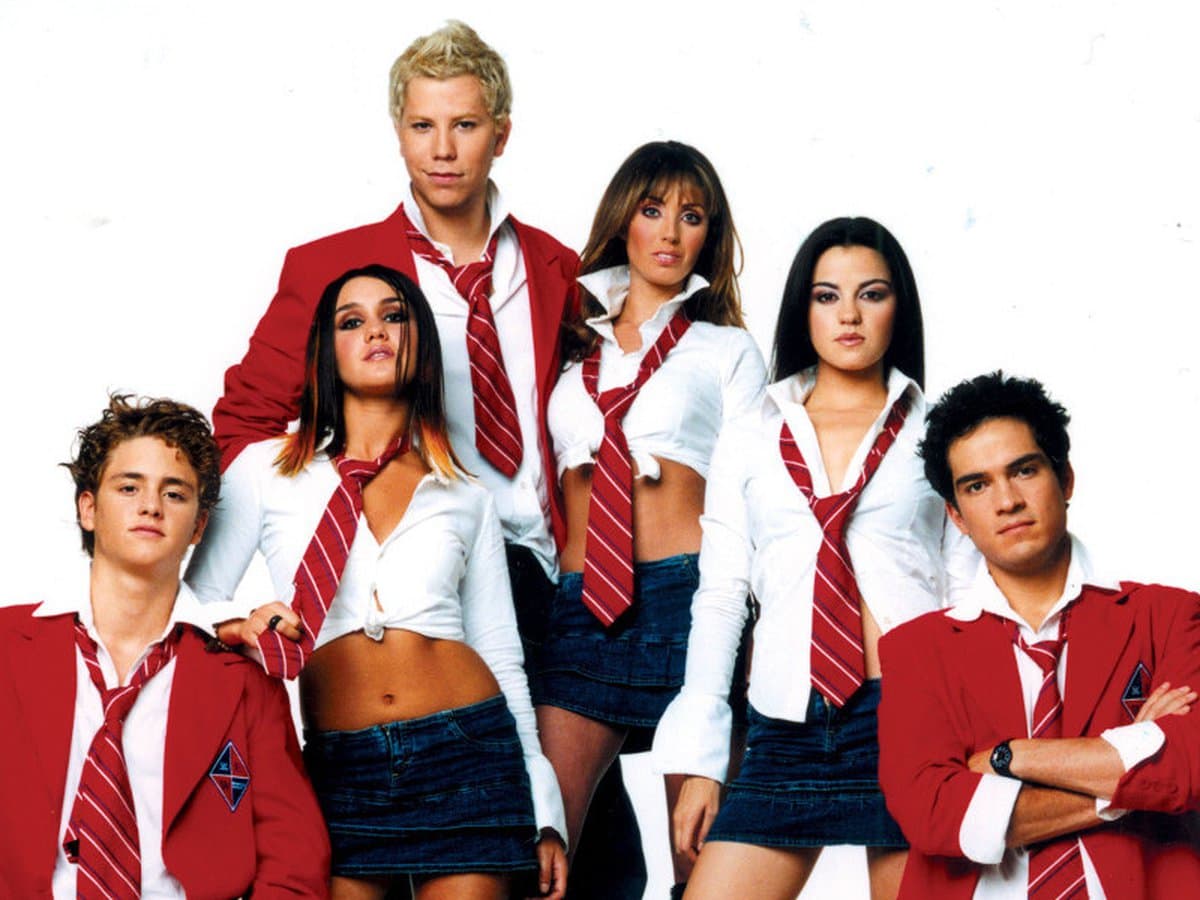 RBD nació en 2004 tras el rotundo éxito de la telenovela ‘Rebelde’. Durante los años de éxito de la agrupación, todos los integrantes pasaron por drásticas transformaciones. ¡Descúbrelos!