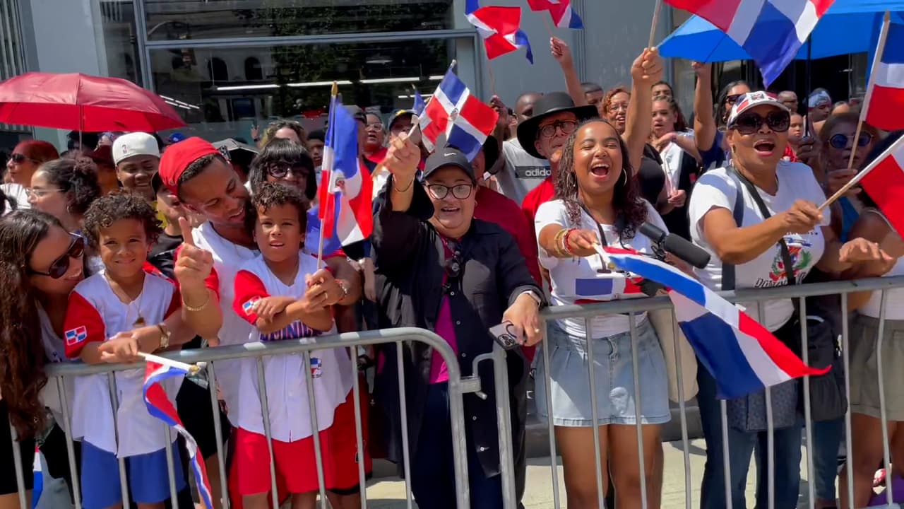 Así se vivió el desfile dominicano en NY: Una colorida fiesta en el corazón de la Gran Manzana