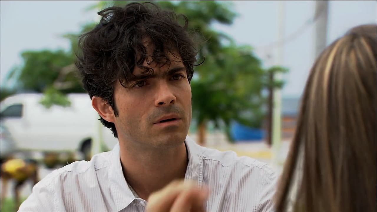 En "Lo que la vida me robó", 'Dimitrio' le confiesa su amor a 'Esmeralda'; ella le pide una prueba de amor.