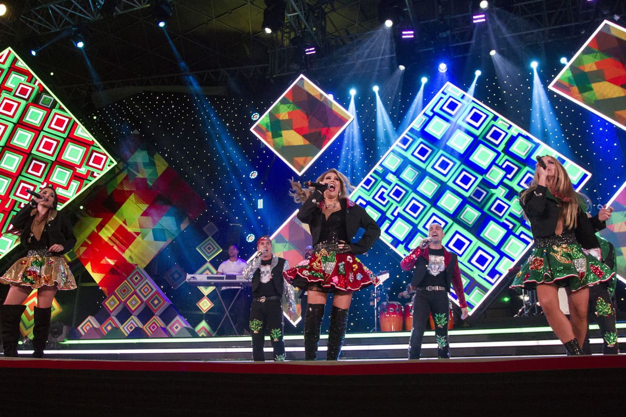Garibaldi regresó a la escena musical y puso a bailar a los asistentes.