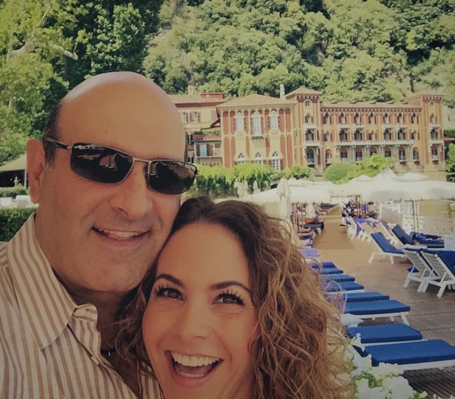 A pesar de sus profesiones, ambos han sabido darse el tiempo para conocerse y pasar tiempo con sus respectivas familias, por ello es que la actriz ha convivido con los primos de su novio, ya que se le ha visto junto a Johanna Slim, Arturo Elías Ayub, Carlos Slim Domit y María Elena Torruco.