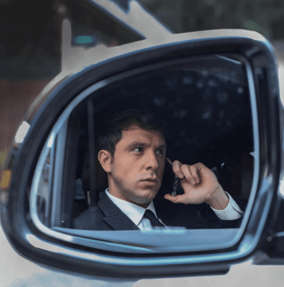 Lalo Palacios ha conquistado la pantalla de Las Estrellas en telenovelas como "Quererlo Todo", "Soltero con Hijas", "La jefa del campeón" y ahora en "Contigo Sí", donde da vida a 'Pablo'. Si eres fan del actor, conócelo más a fondo en estas preguntas de Las Estrellas.