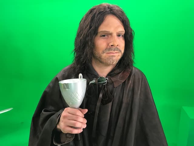 José Eduardo Derbez hace a Aragorn.