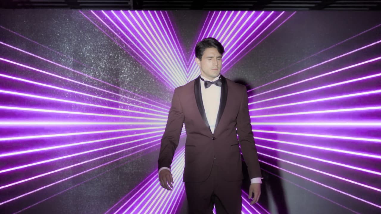 'Ricardo' sale a la pasarela, pero las luces del show eran demasiado fuertes para él.