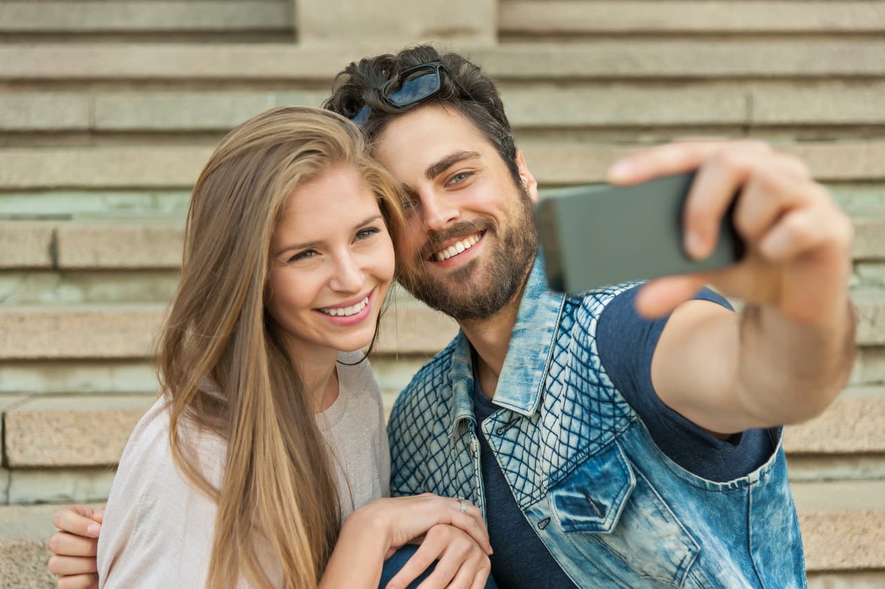 ¿Presumes tu relación en Facebook? Descubre por qué no deberías hacerlo