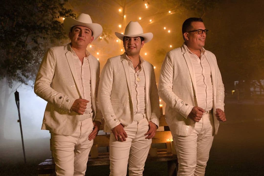 Los Plebes del Rancho recuerdan a Ariel Camacho