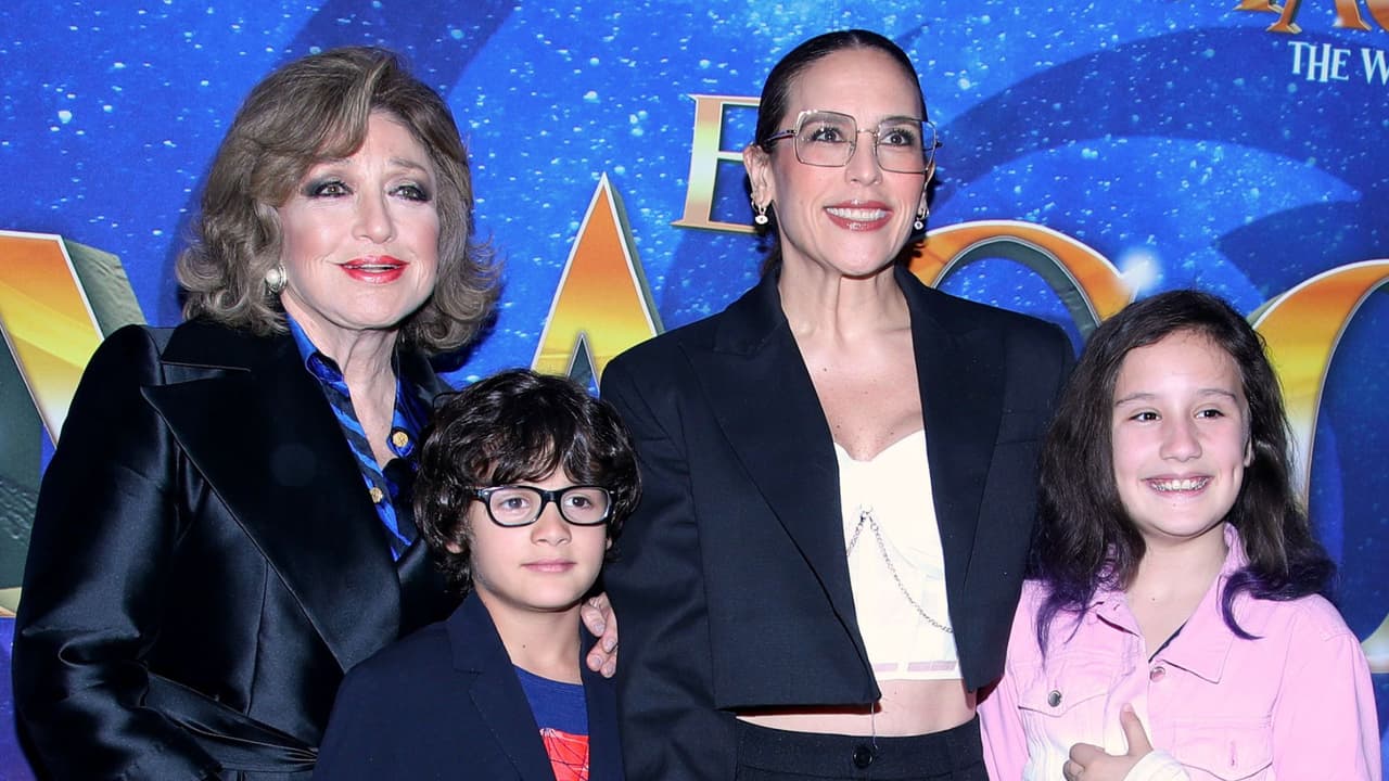 Angélica Vale revela que le es difícil estar alejada de sus hijos mientras graba en México la nueva temporada de 'Juego de voces'