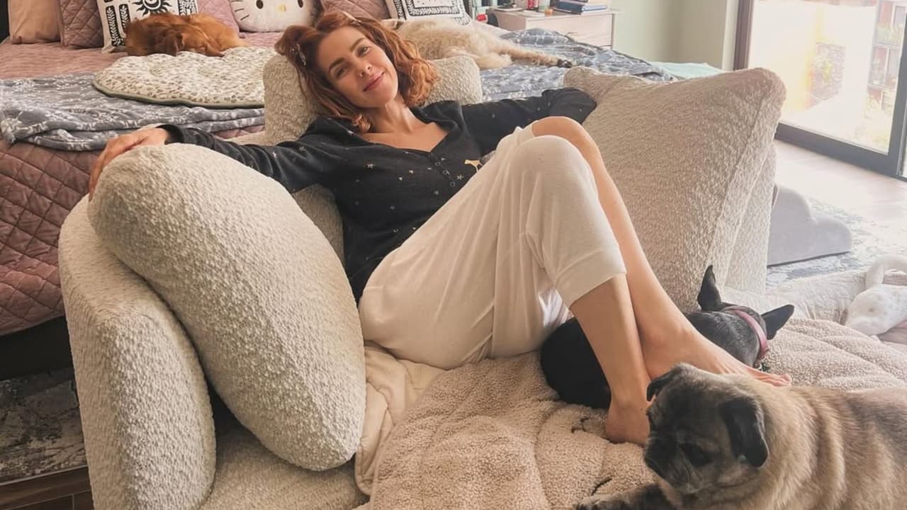 Regina Murguía, de JNS, regresa a los escenarios tras superar una cirugía que le salvó la vida