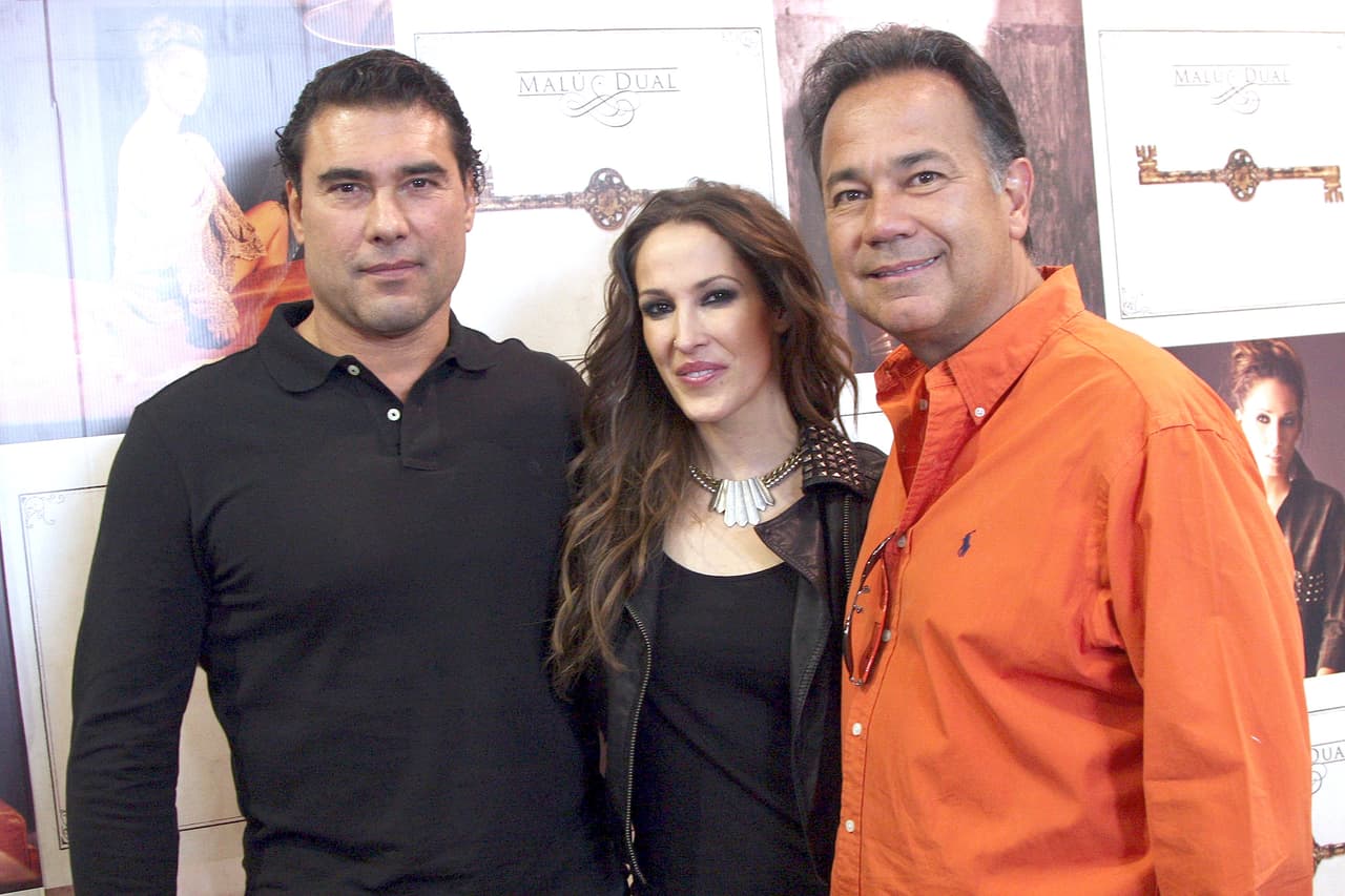 6. Enamorarnos de la banda sonora de 'Amores Verdaderos'. A la par de la canción 'Ahora tú', interpretada por la cantante Malú, esta telenovela contó con grandes temas musicales, como 'Me puedes pedir lo que sea', de 'Marconi', en colaboración con Eiza Gonzáez, y 'No me compares' de Alejandro Sanz.