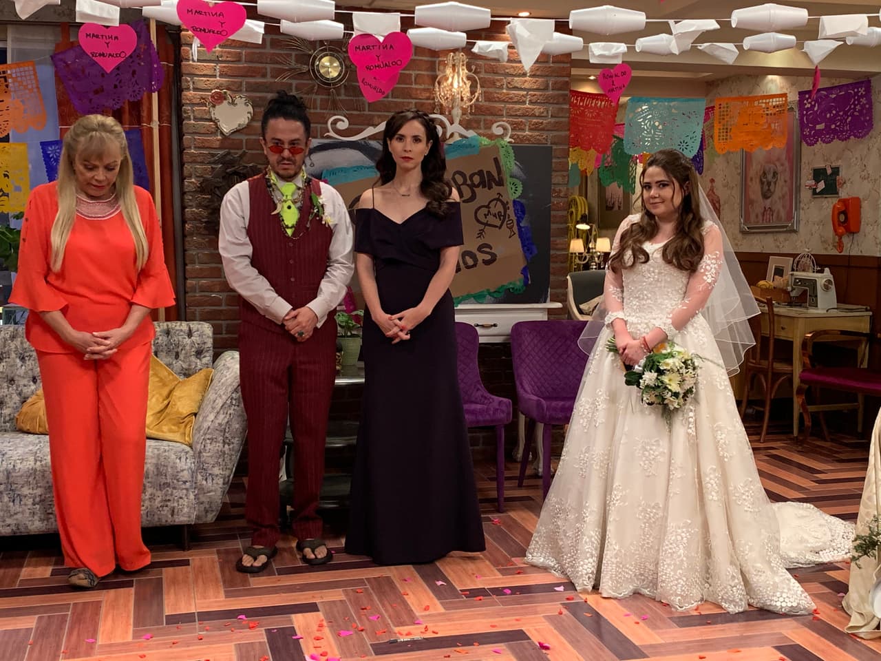 'La boda del siglo' en Una familia de diez corona a la serie como reina de la audiencia