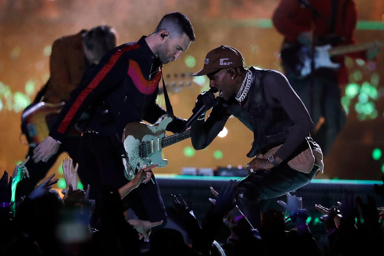 Maroon 5 interpretó temas como She Will be Loved’, ‘Sugar’ y ‘Moves Like Jagger’.