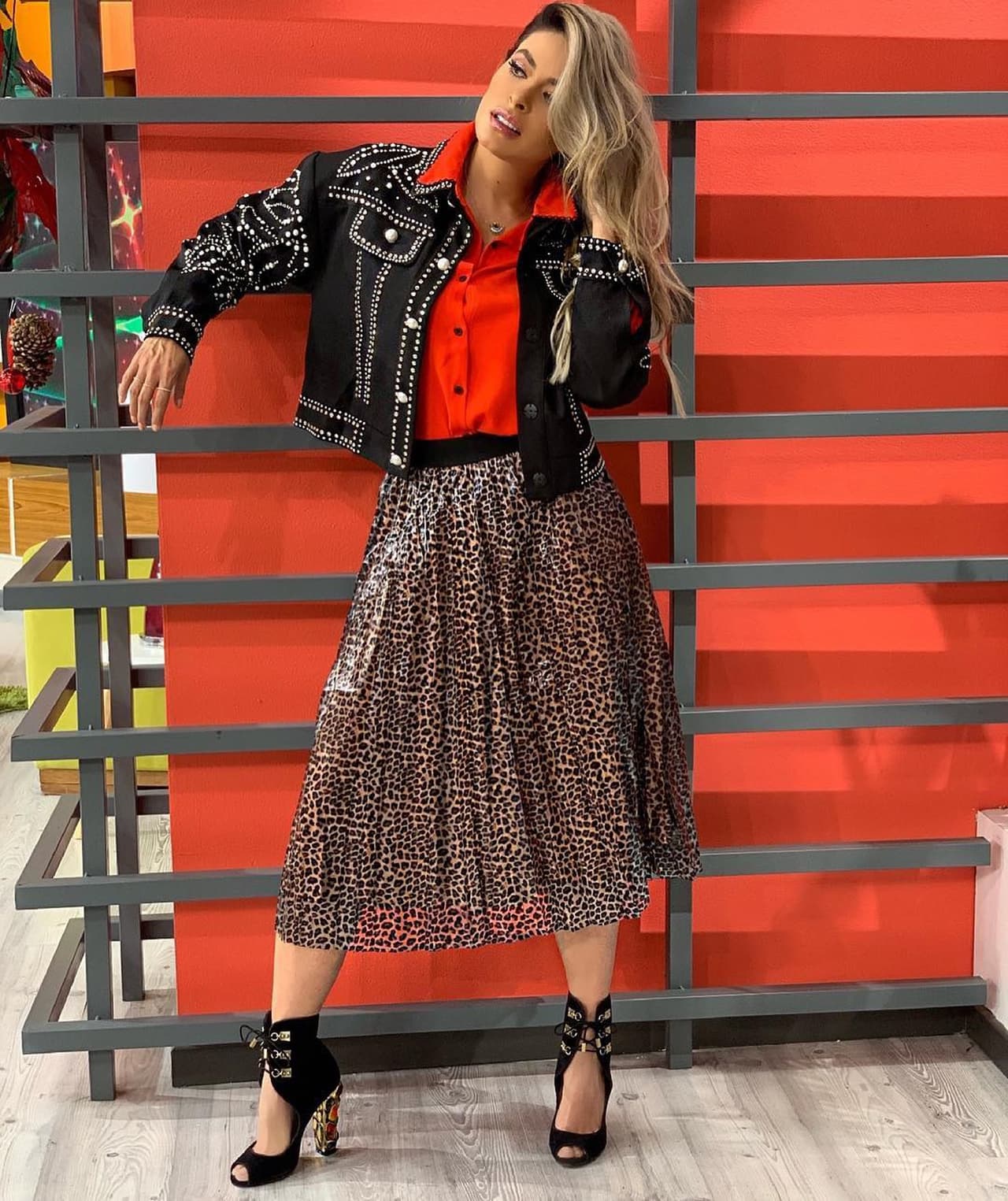 Galilea Montijo comparte sus look en Instagram