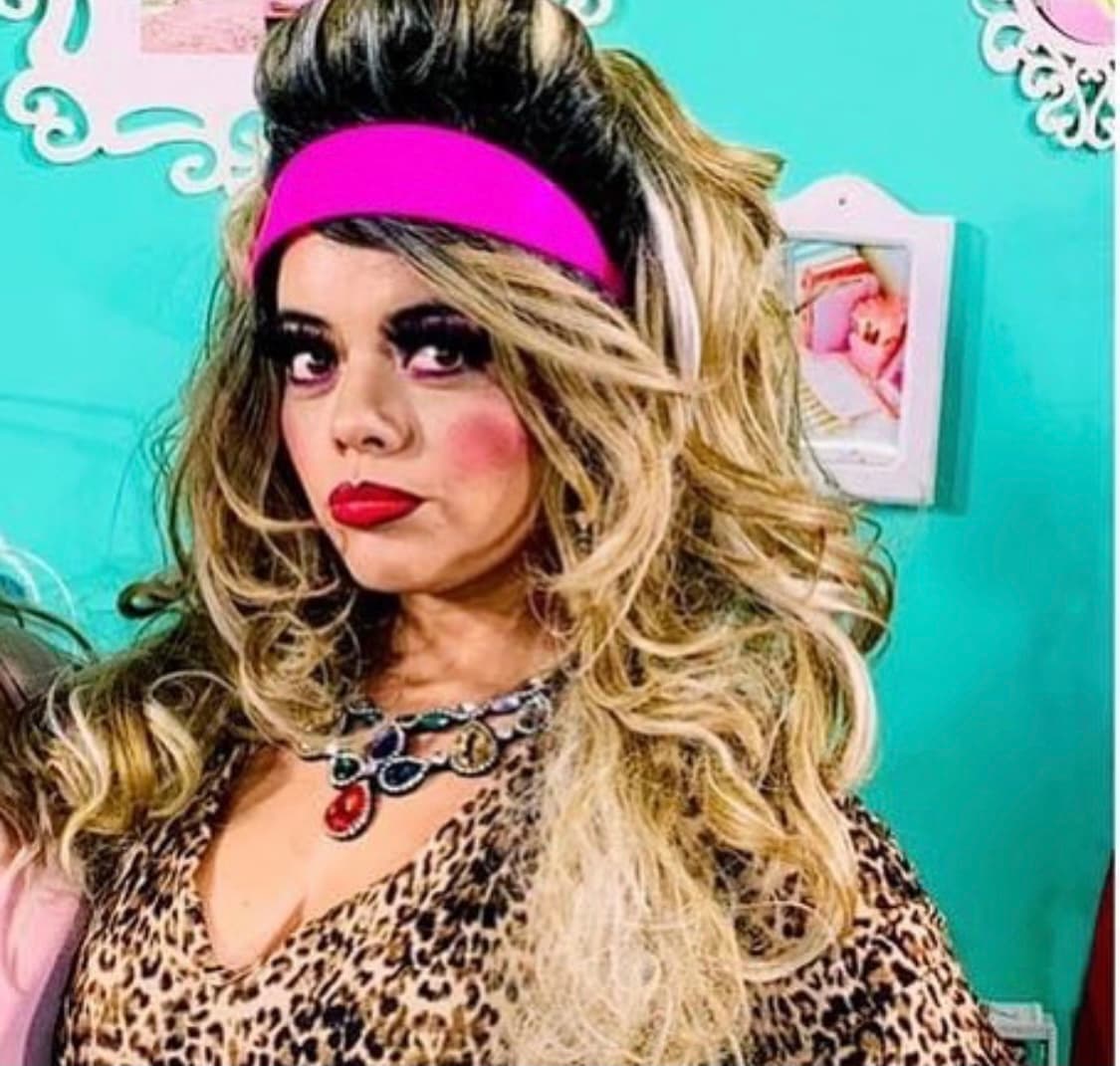 En cuanto a su trayectoria actoral, Krisna trabaja mayormente en producciones teatrales. Algunos proyectos en los que ha destacado son 'No volveré' y 'El amor pudo más que yo'.