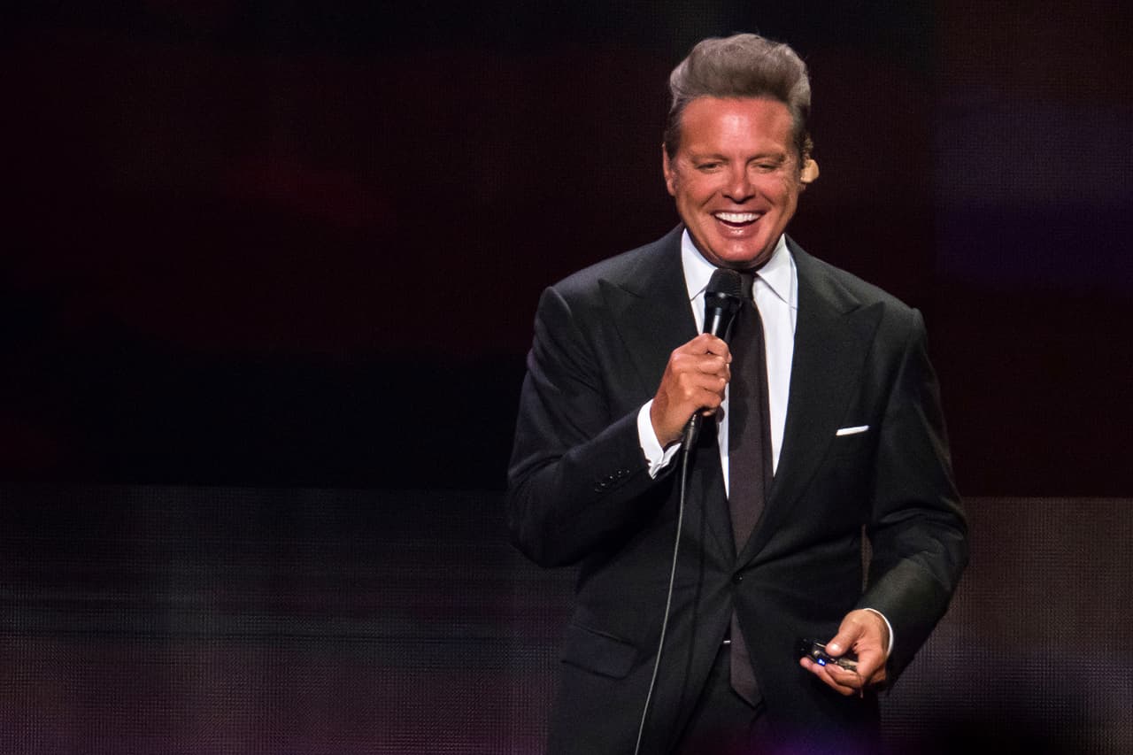 Mhoni Vidente predice futuro de Luis Miguel con su nueva novia