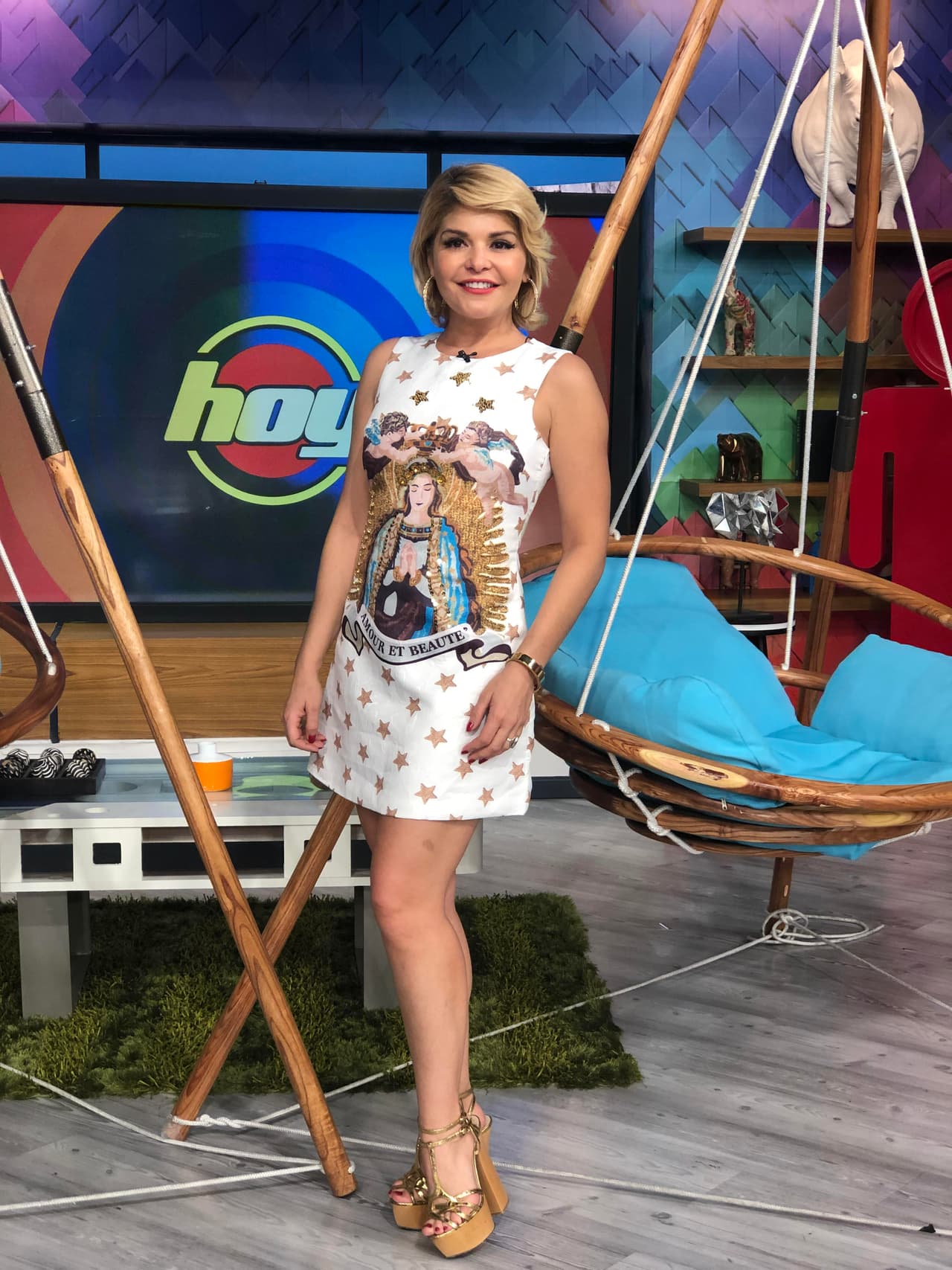 Itatí Cantoral demostró ser toda una experta en los bailes de época. ¿Qué te está pareciendo su actuación en Silvia frente a ti?