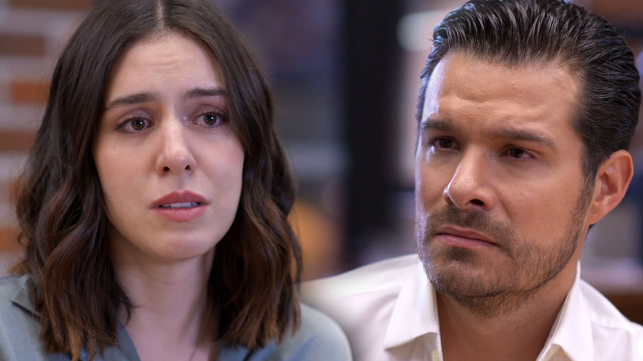 Juana le confiesa a Gabriel que está enamorada de él